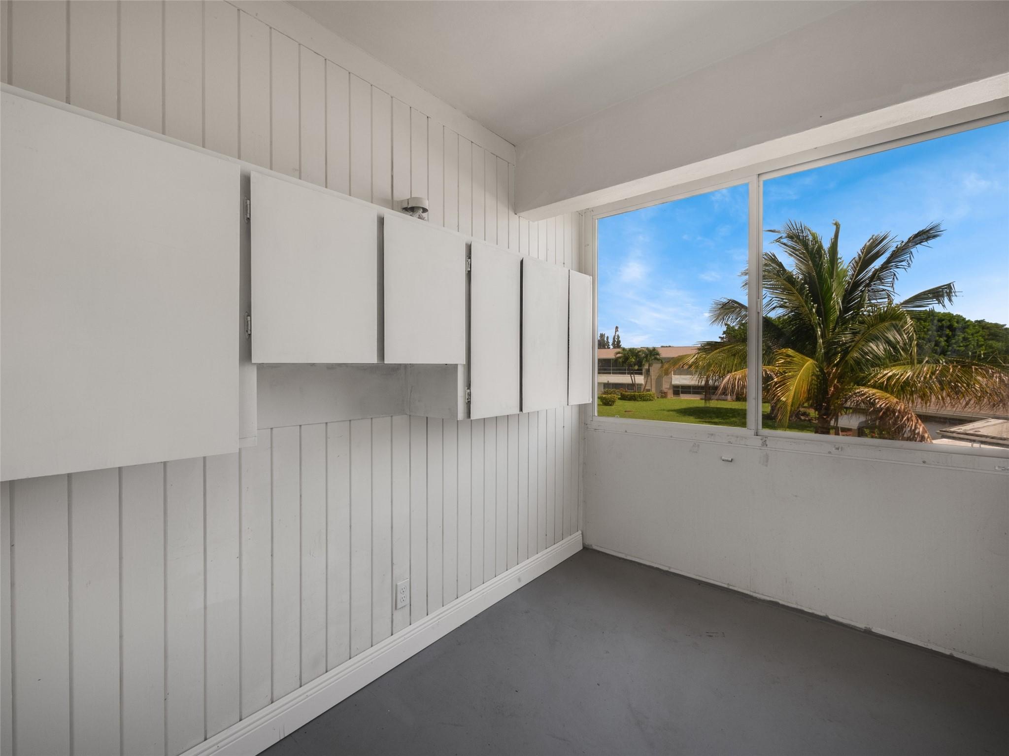 Four Sea Suns Condo - Residential