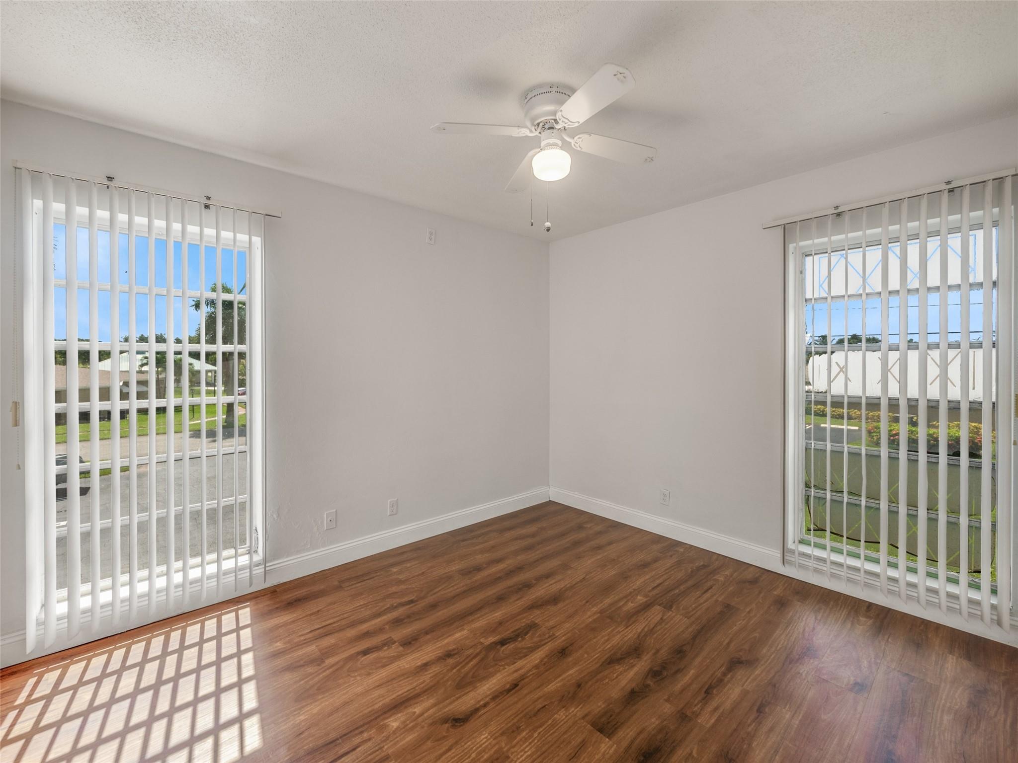 Four Sea Suns Condo - Residential