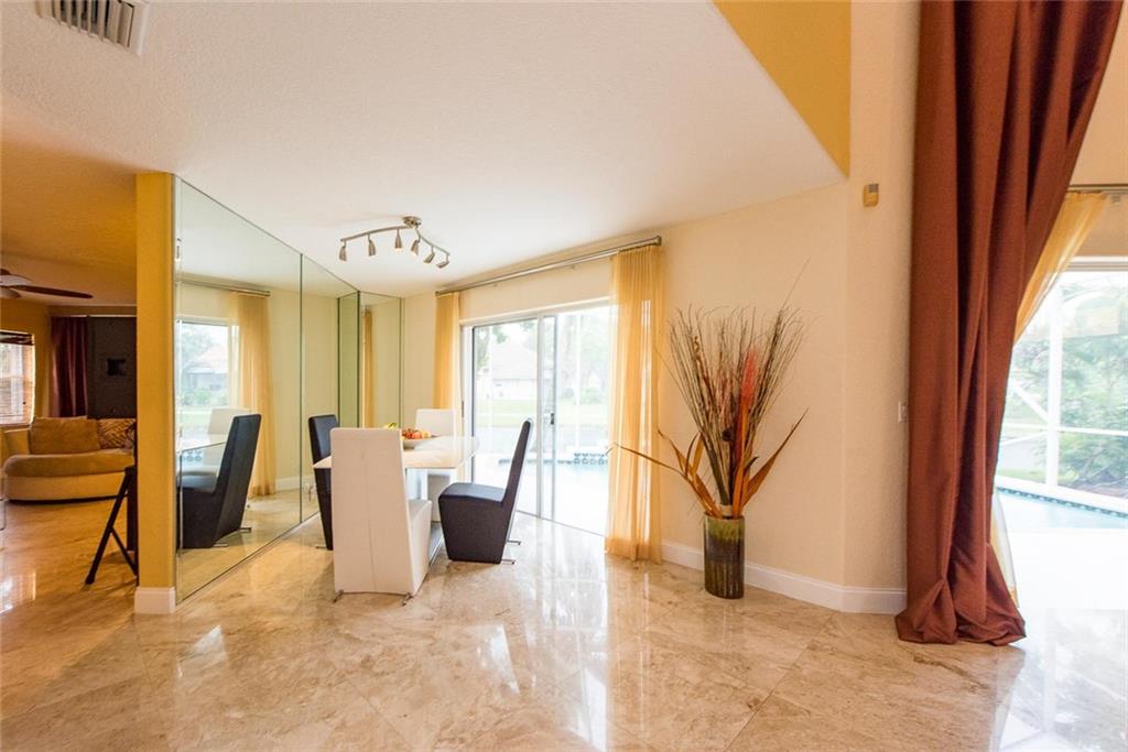 Countrys Point 119-29 B - Residential