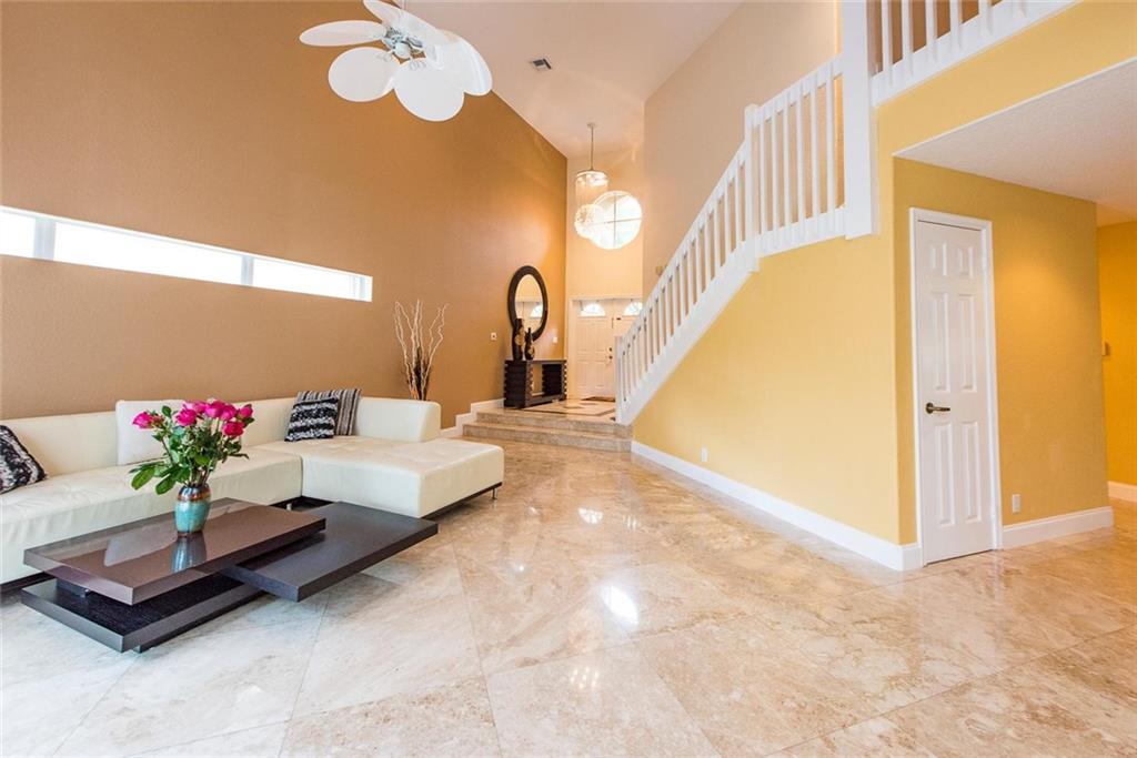 Countrys Point 119-29 B - Residential