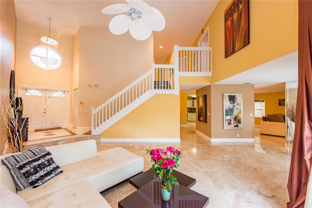 Countrys Point 119-29 B - Residential