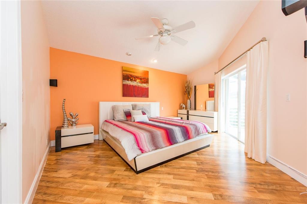 Countrys Point 119-29 B - Residential