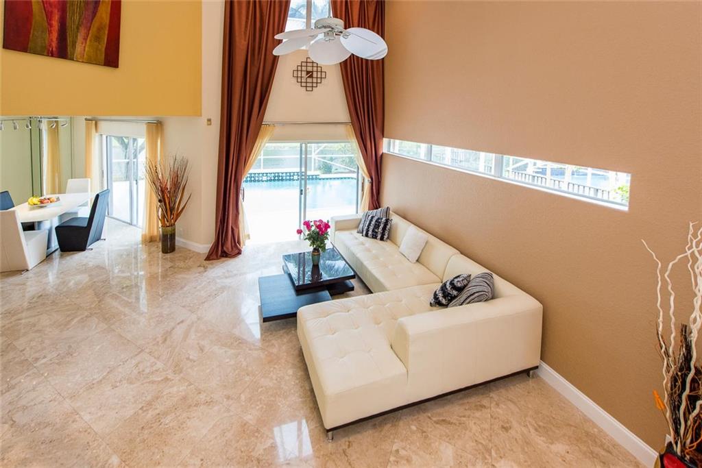 Countrys Point 119-29 B - Residential