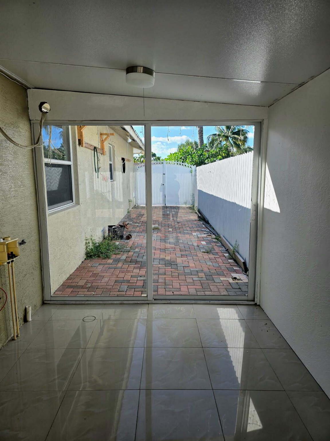 SOUTHWOOD HEIGHTS - Residential Lease