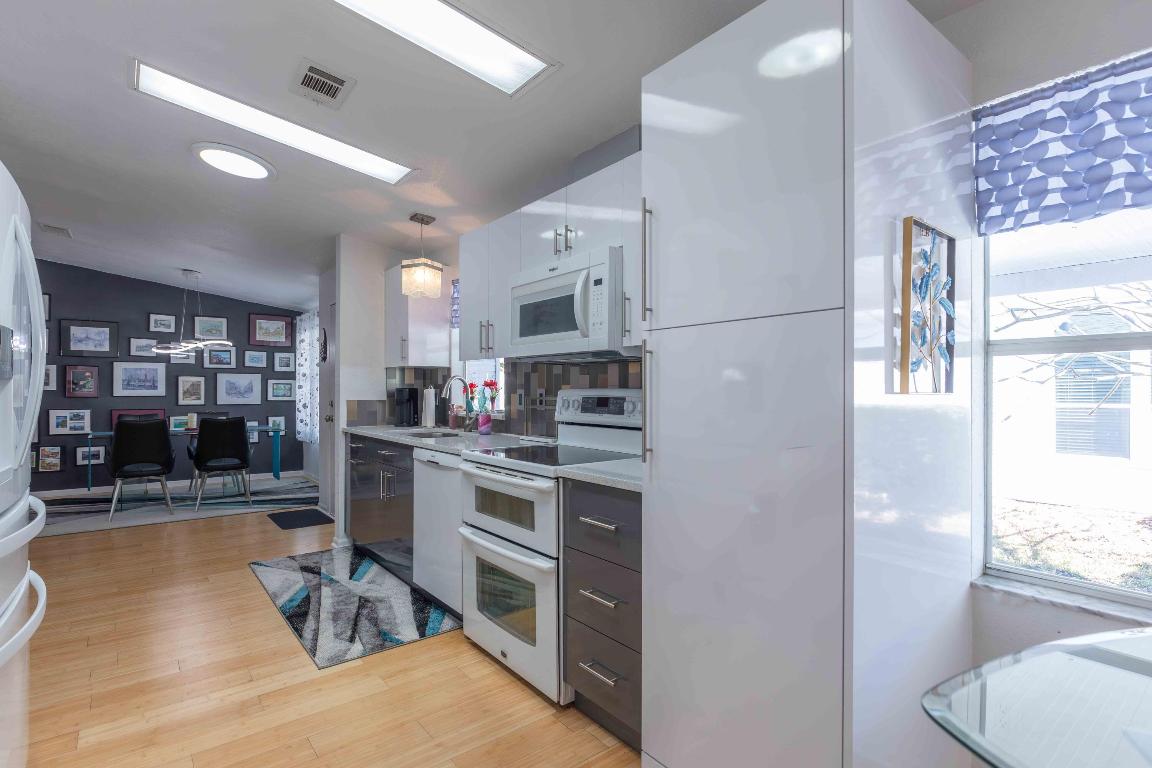 THE PRESERVE AT SAVANNA CLUB - Residential