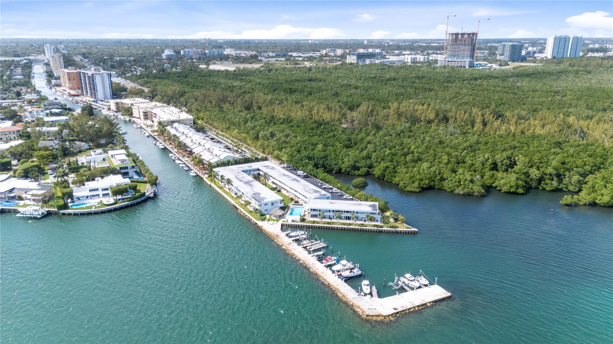 Live the Ultimate Florida Lifestyle – Steps from the Intracoastal!!!!!!! Wake up every day to the sights and sounds of the Intracoastal Waterway—just outside your front door. This 1-bedroom, 1-bathroom condo offers more than just a place to live—it’s a lifestyle. Located in a small, friendly community, this hidden gem is all about laid-back living, waterfront views, and sunny days spent by the water.
Washer/Dryer located in the building