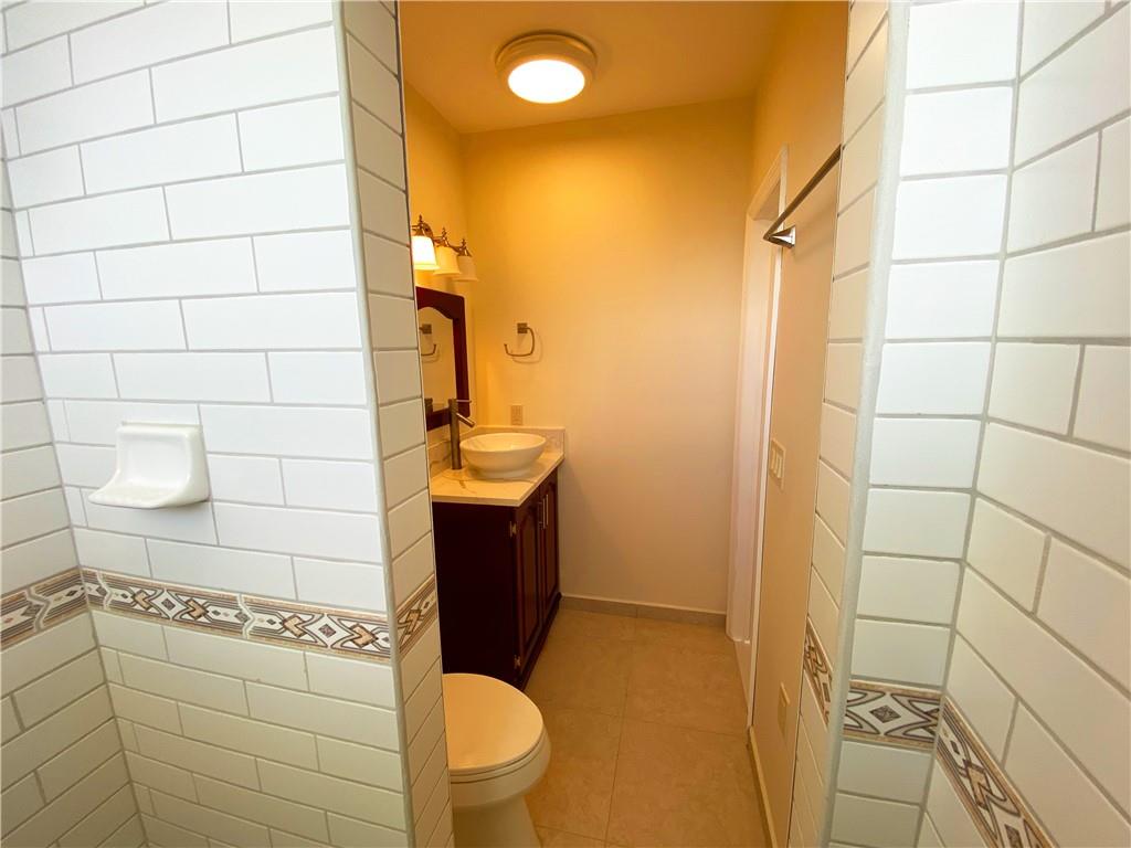 Pitts Lagoon - Residential