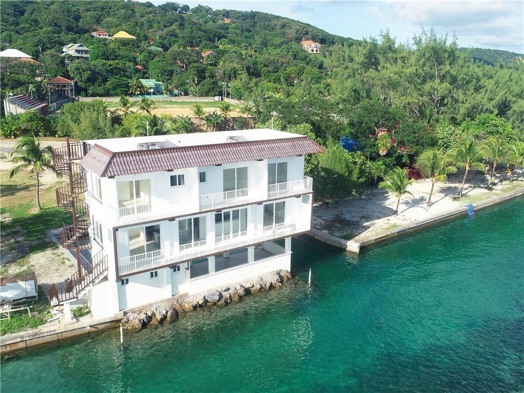 Pitts Lagoon - Residential