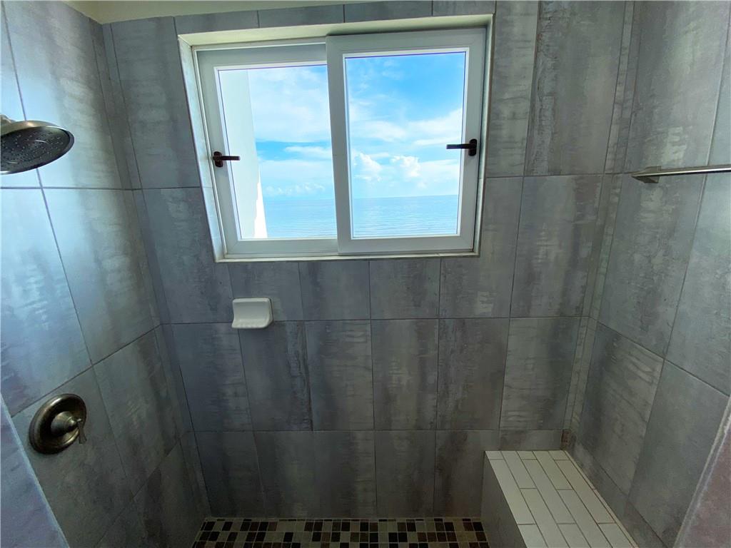 Pitts Lagoon - Residential