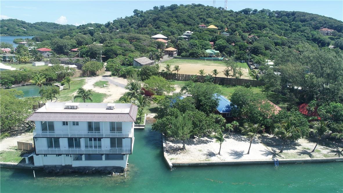 Pitts Lagoon - Residential