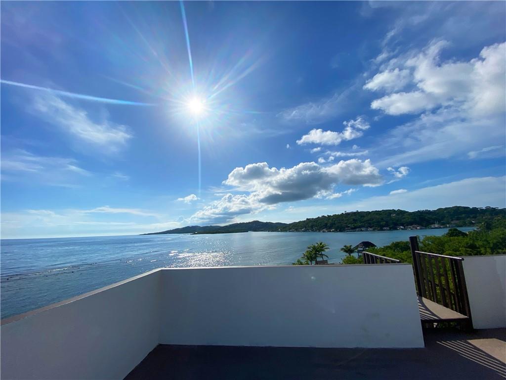 Pitts Lagoon - Residential