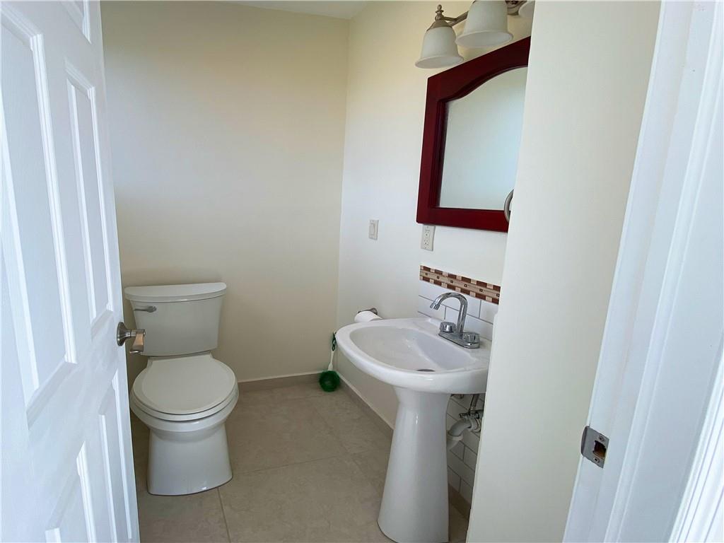 Pitts Lagoon - Residential