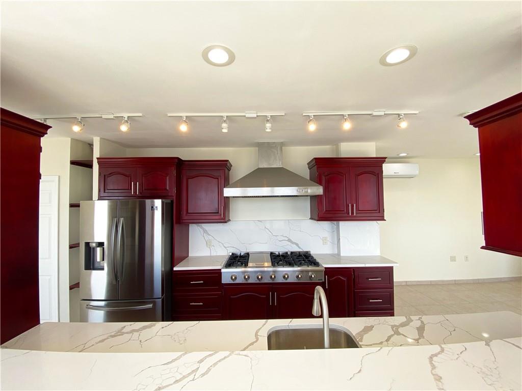 Pitts Lagoon - Residential