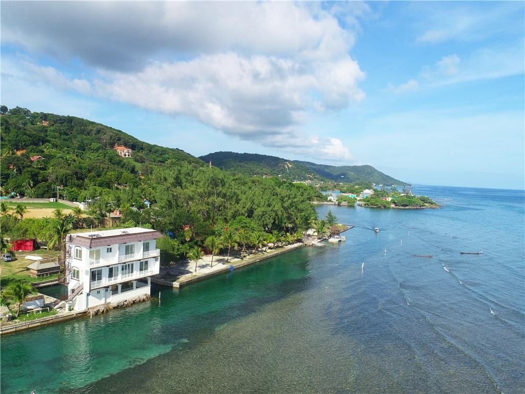 Pitts Lagoon - Residential