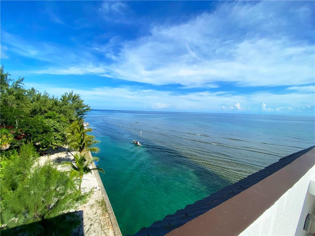 Pitts Lagoon - Residential