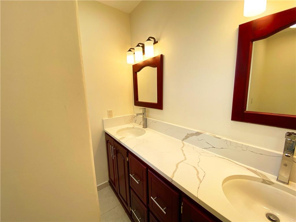 Pitts Lagoon - Residential