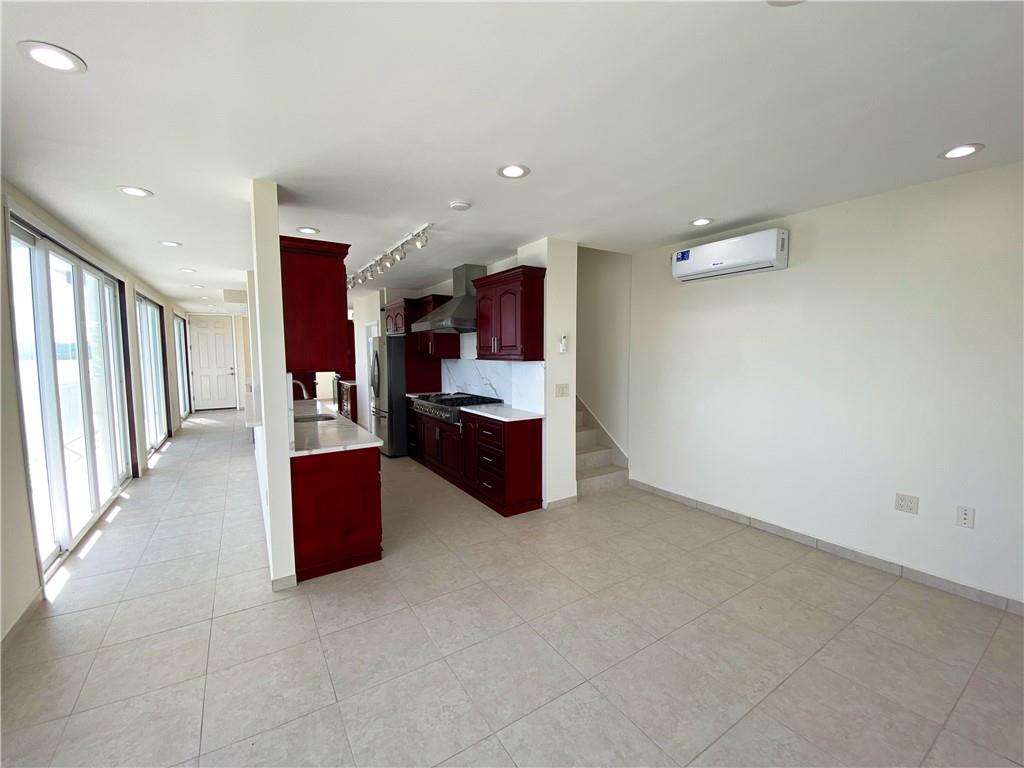 Pitts Lagoon - Residential