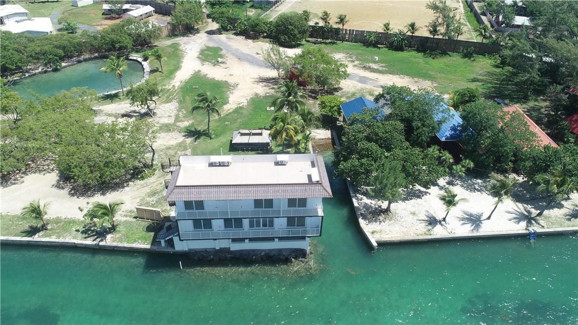 Pitts Lagoon - Residential