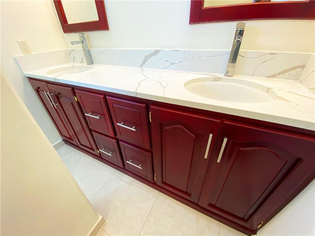 Pitts Lagoon - Residential