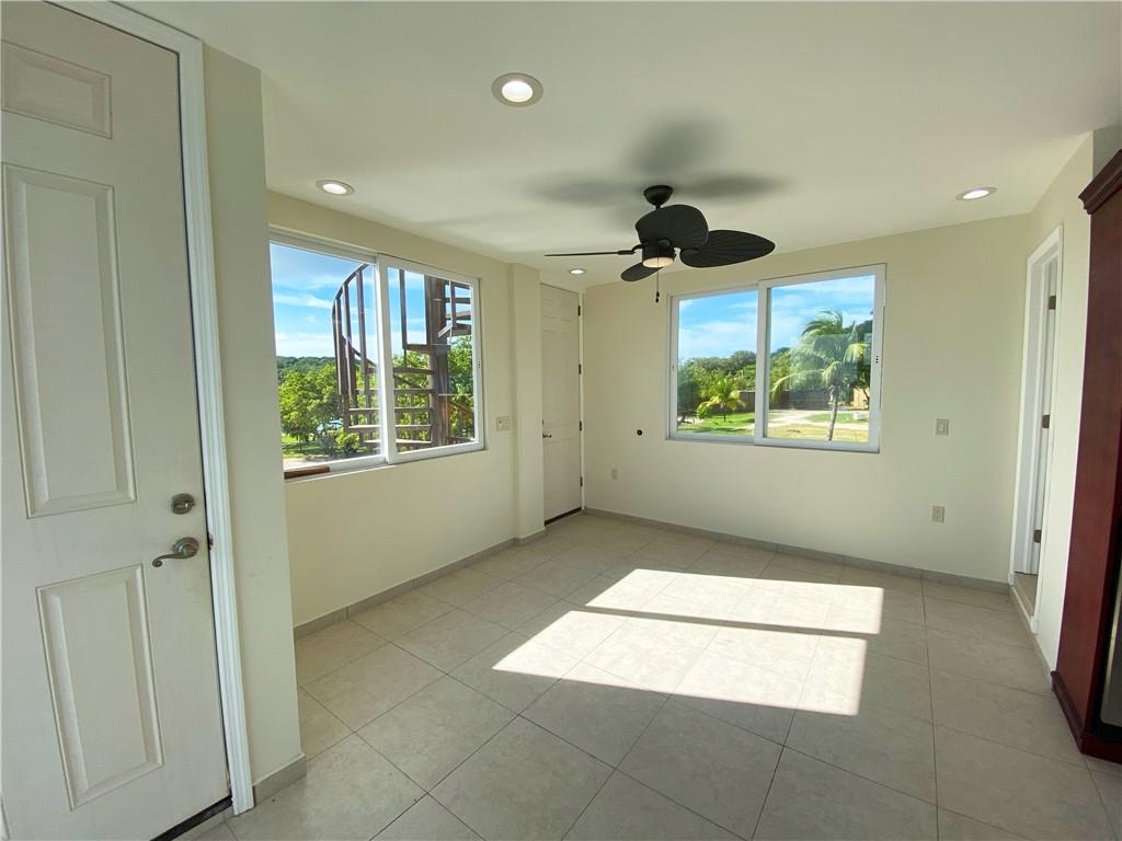 Pitts Lagoon - Residential