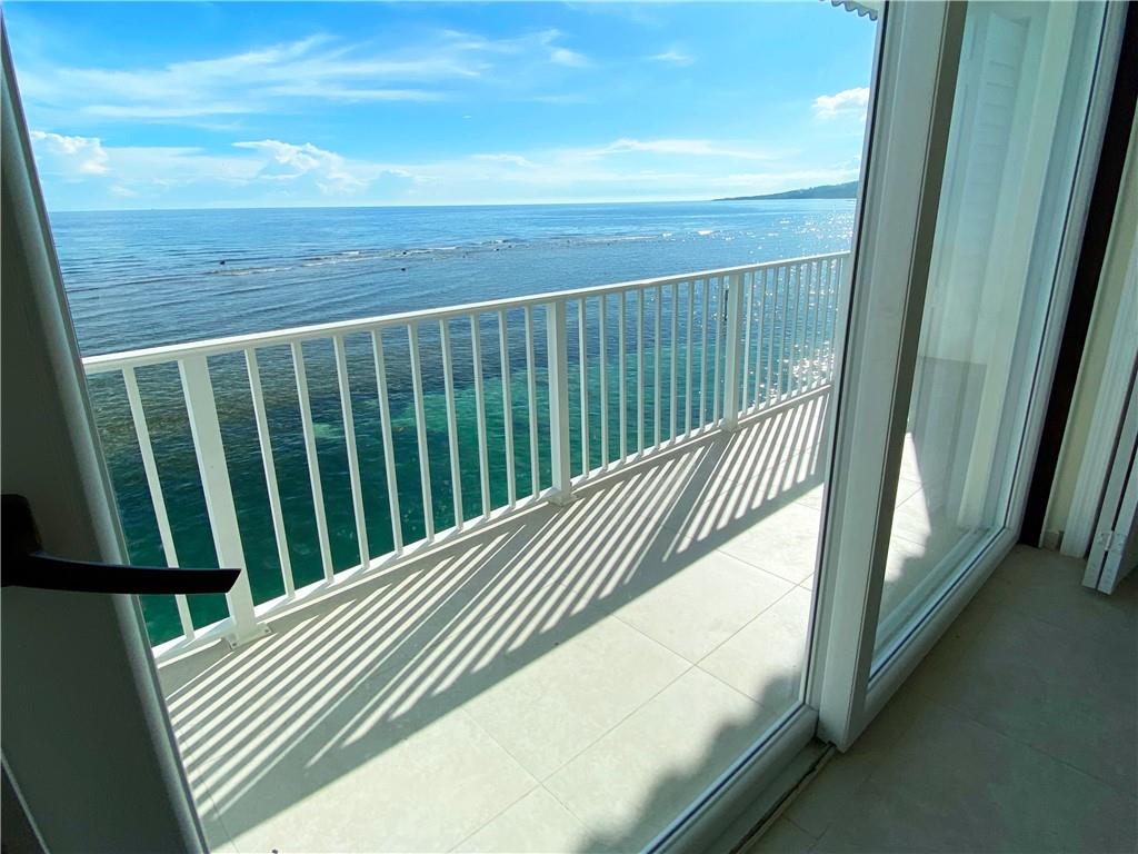 Pitts Lagoon - Residential