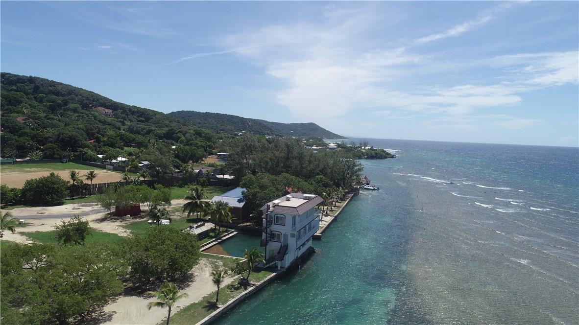 Pitts Lagoon - Residential