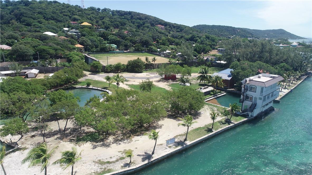 Pitts Lagoon - Residential