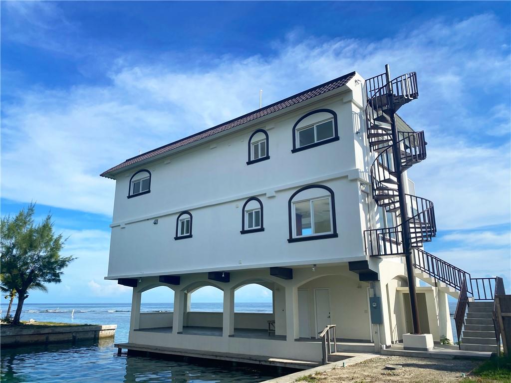 Pitts Lagoon - Residential