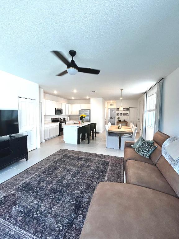 VERANDA PLAT NO. 9 - Residential Lease