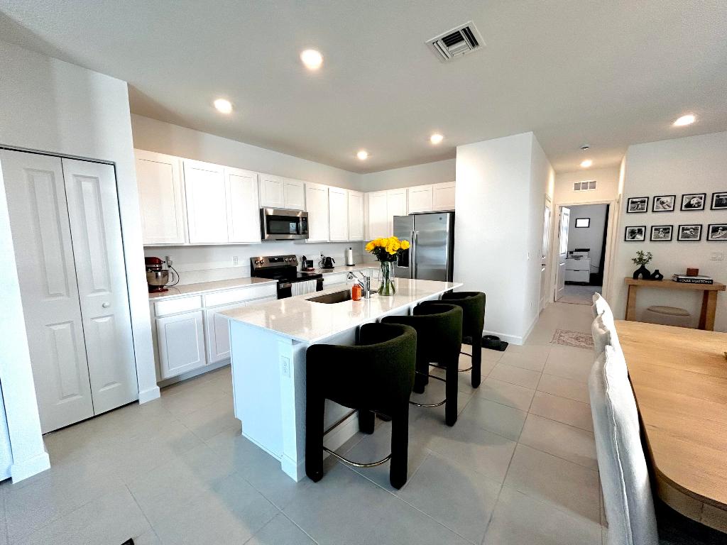 VERANDA PLAT NO. 9 - Residential Lease