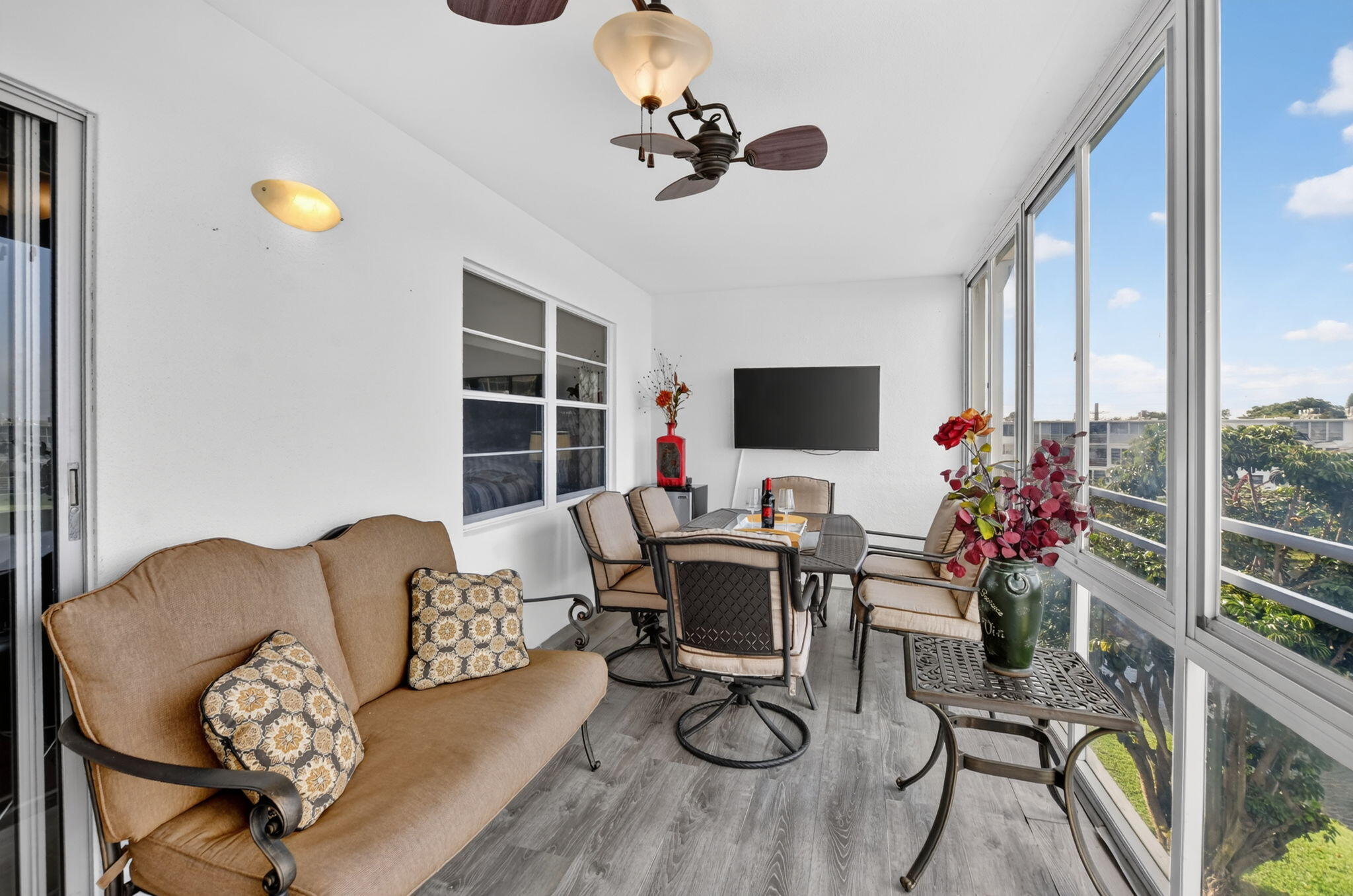 4075 Harwood F