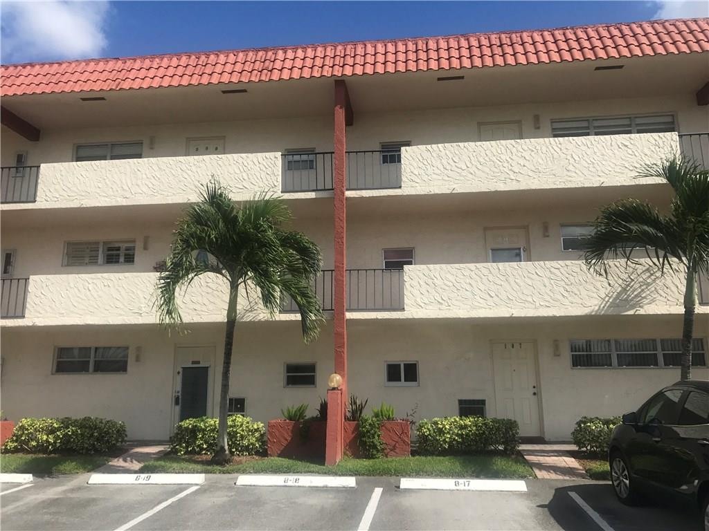 Hollybrook Golf & Tennis - Residential