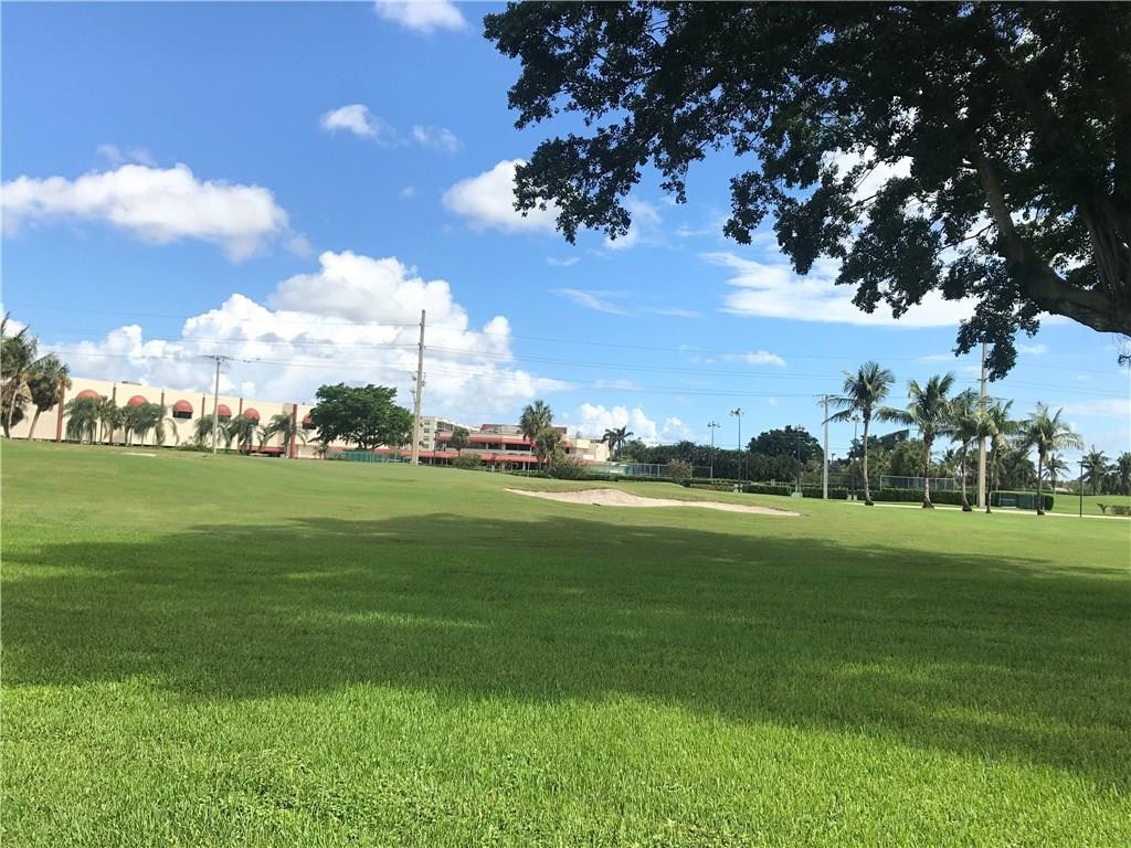 Hollybrook Golf & Tennis - Residential