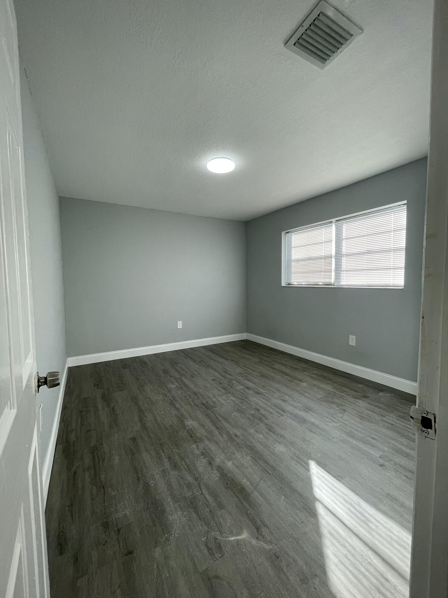 HALLANDALE PARK NO 2 - Residential Lease