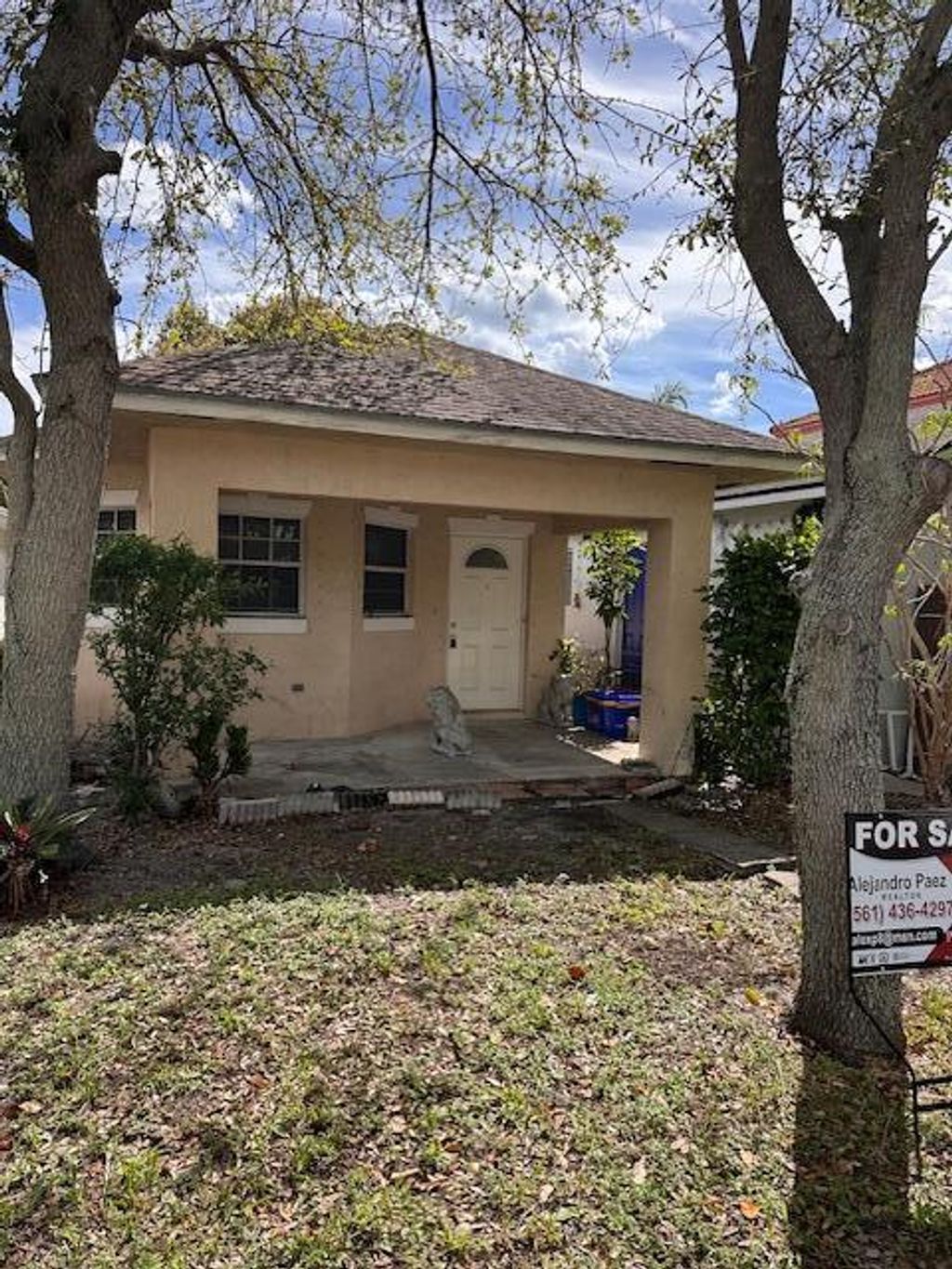 Photo of 518 S E Street, Lake Worth Beach, FL 33460 (MLS # B26004762)