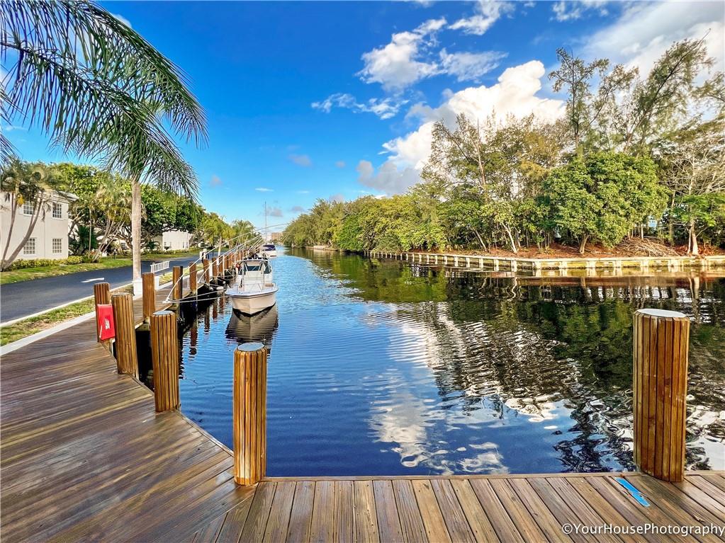 Bay Colony Club - Residential