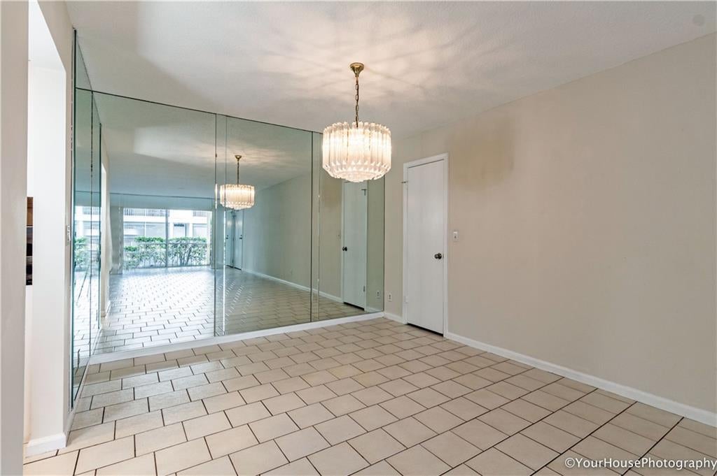 Bay Colony Club - Residential