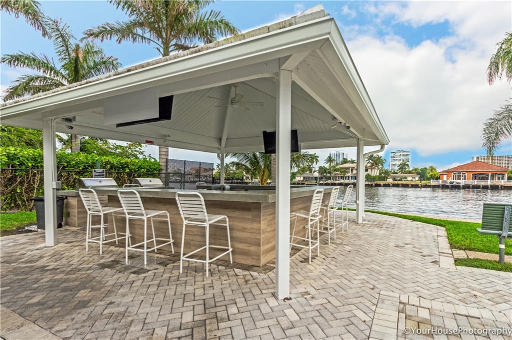 Bay Colony Club - Residential