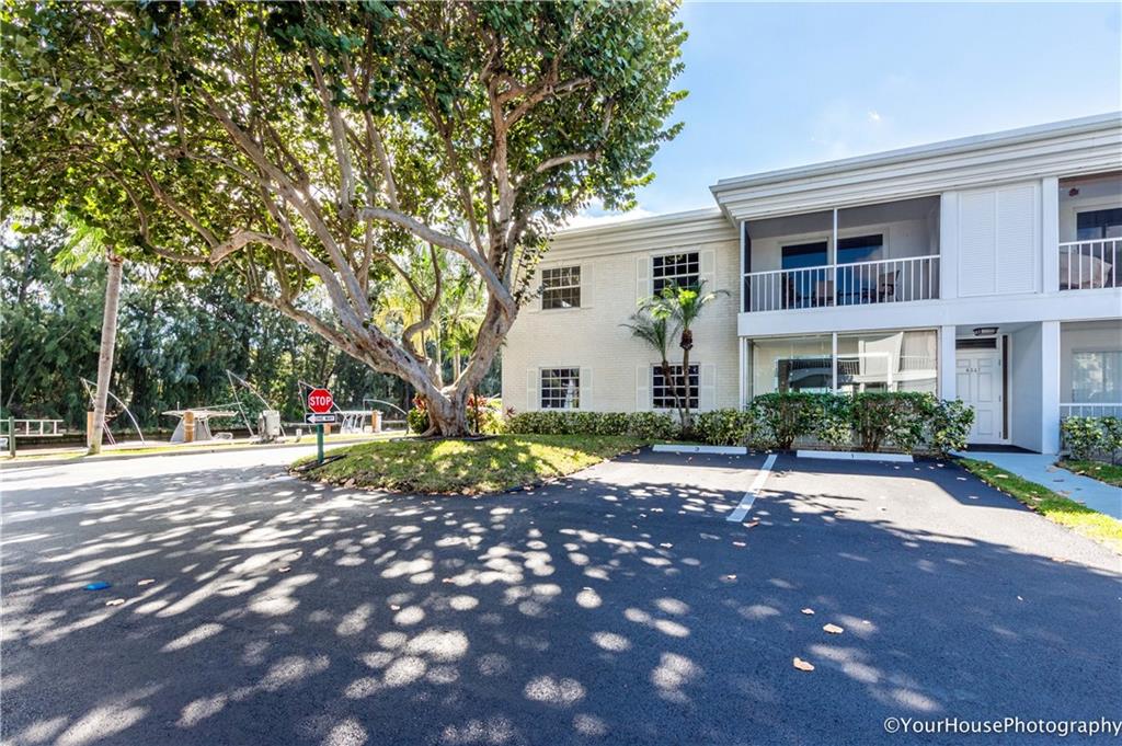 Bay Colony Club - Residential