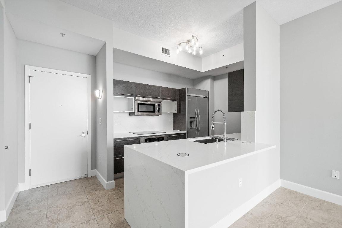 550 Okeechobee Boulevard Lph-05