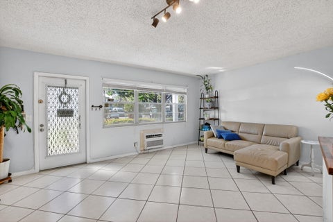 Tiny photo for 290 Oakridge Q #290, Deerfield Beach, FL 33442 (MLS # R11165664)