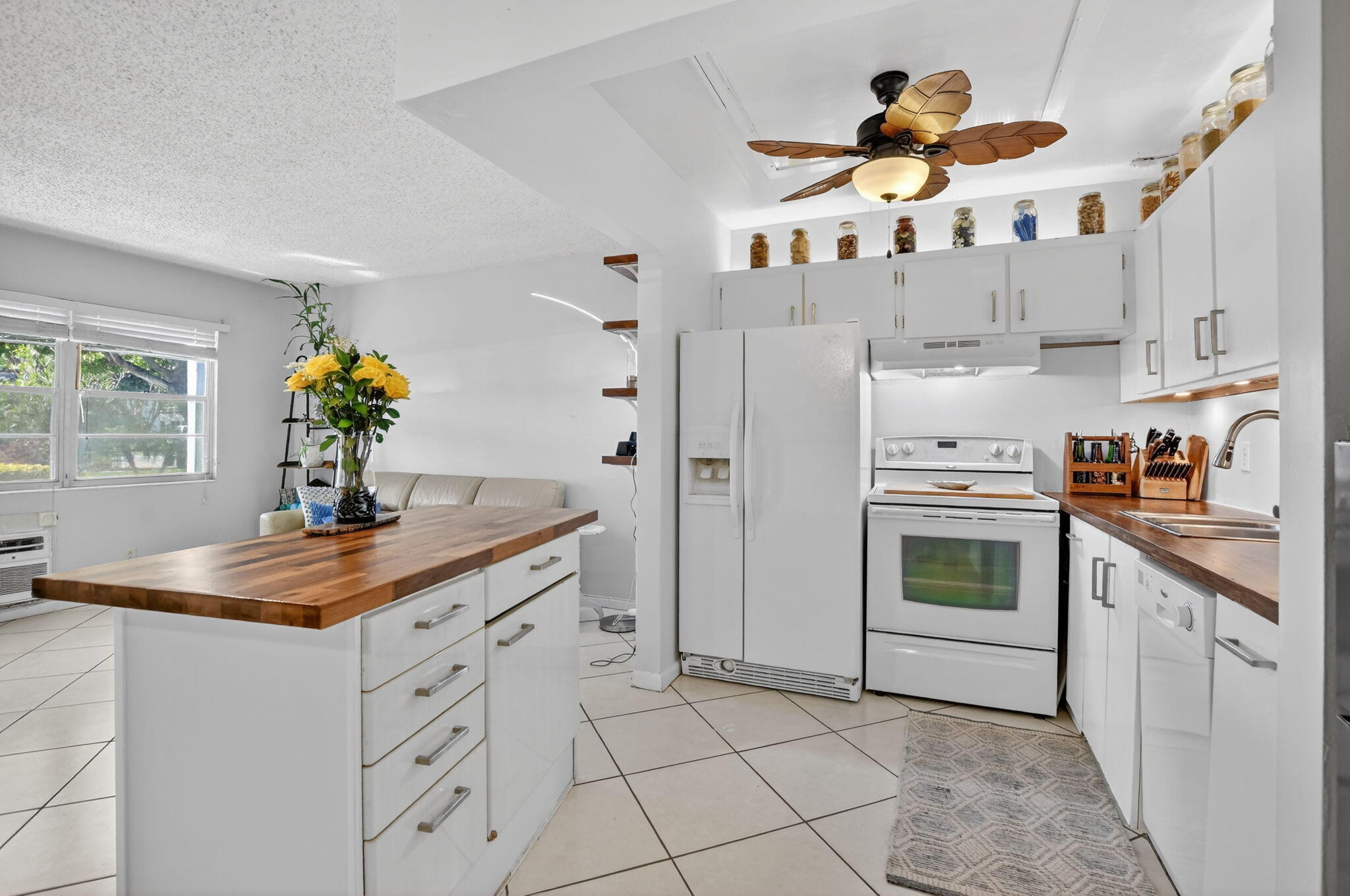 OAKRIDGE Q CONDO - Residential