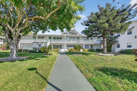 Tiny photo for 290 Oakridge Q #290, Deerfield Beach, FL 33442 (MLS # R11165664)
