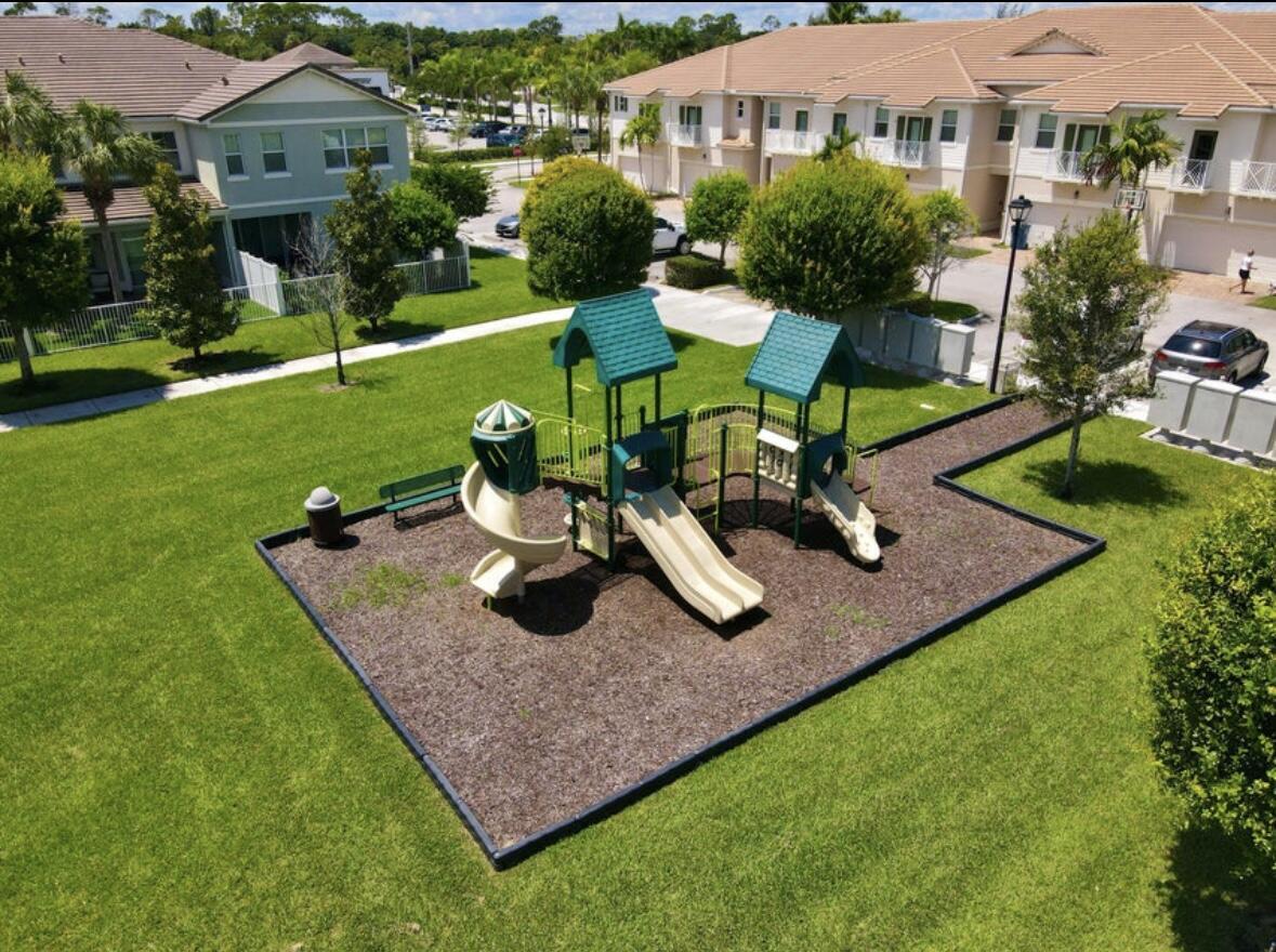 PARK CENTRAL AT CYPRESS KEY - Residential