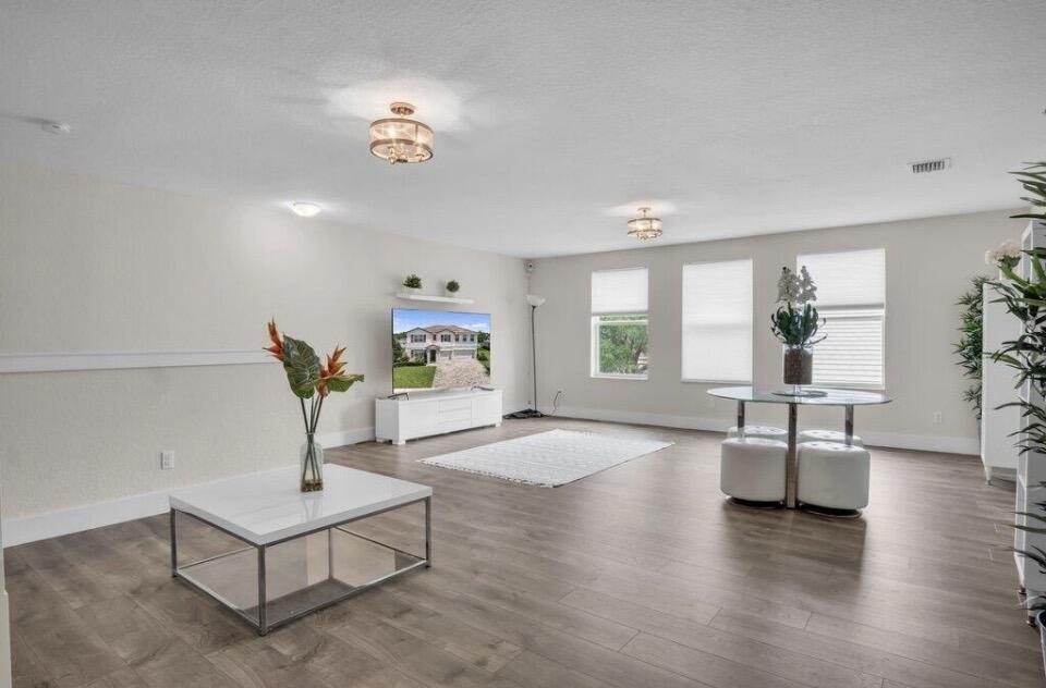 PARK CENTRAL AT CYPRESS KEY - Residential