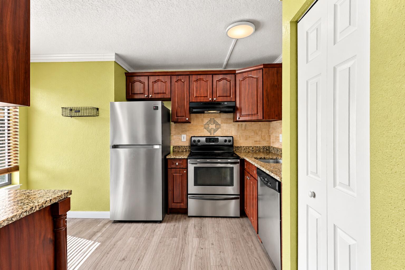2572 RIVERSIDE Drive 413