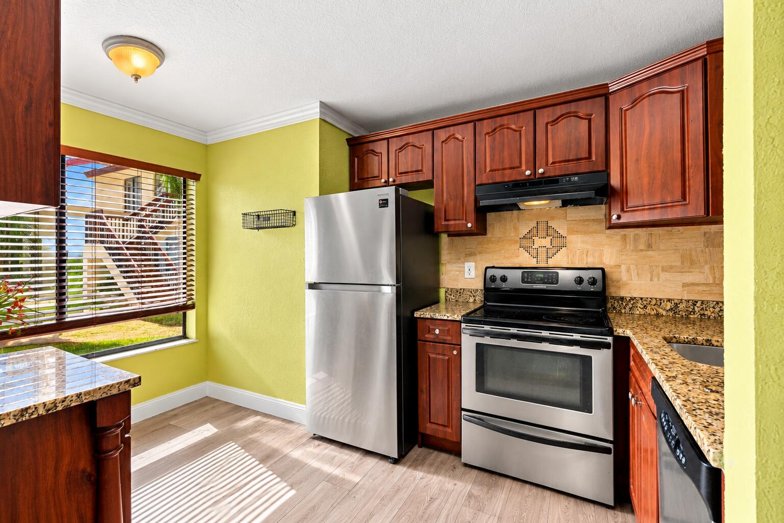 2572 RIVERSIDE Drive 413