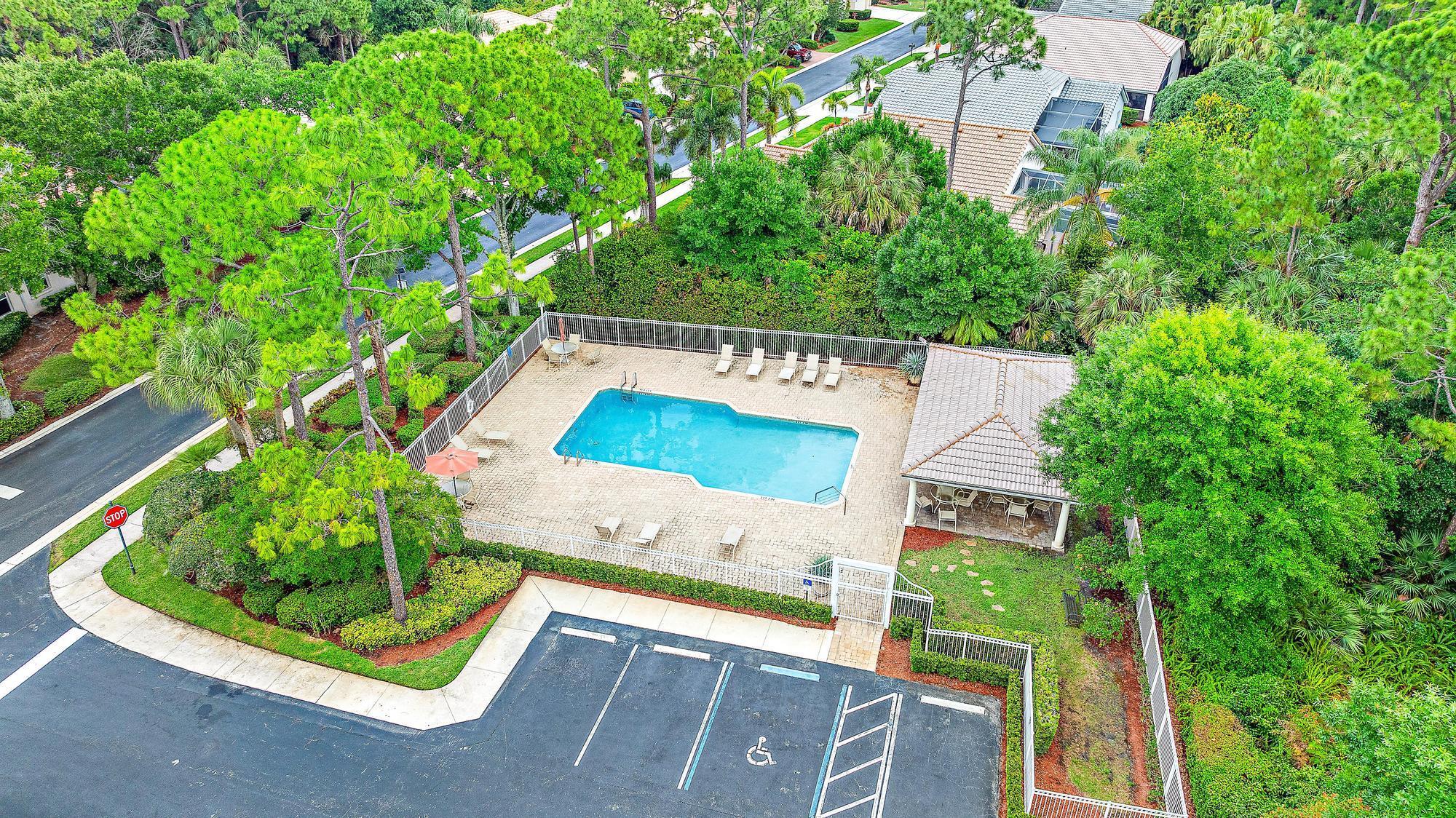 BENT TREE - Residential