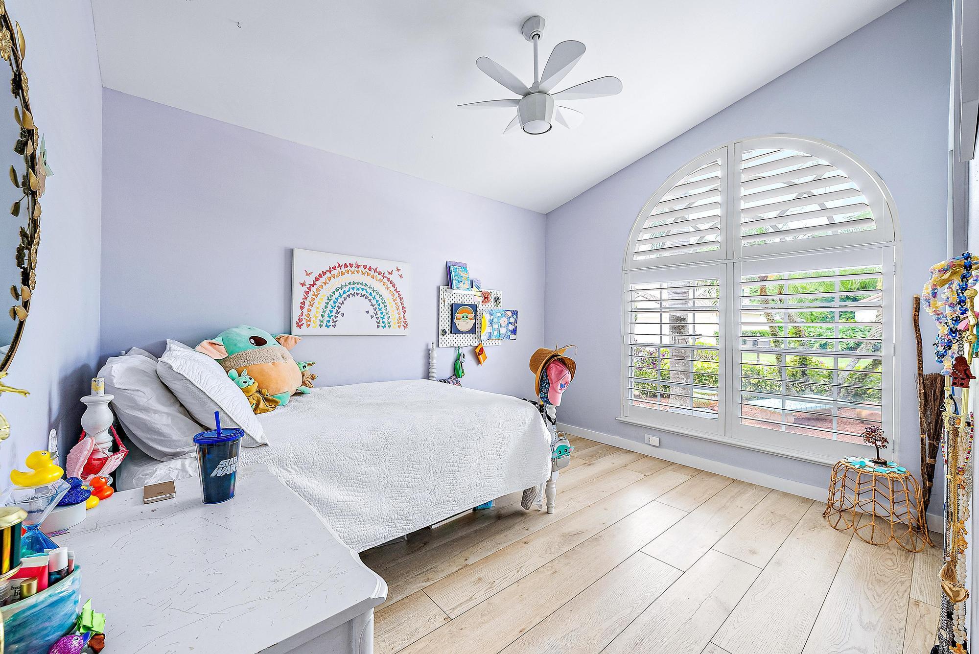 BENT TREE - Residential