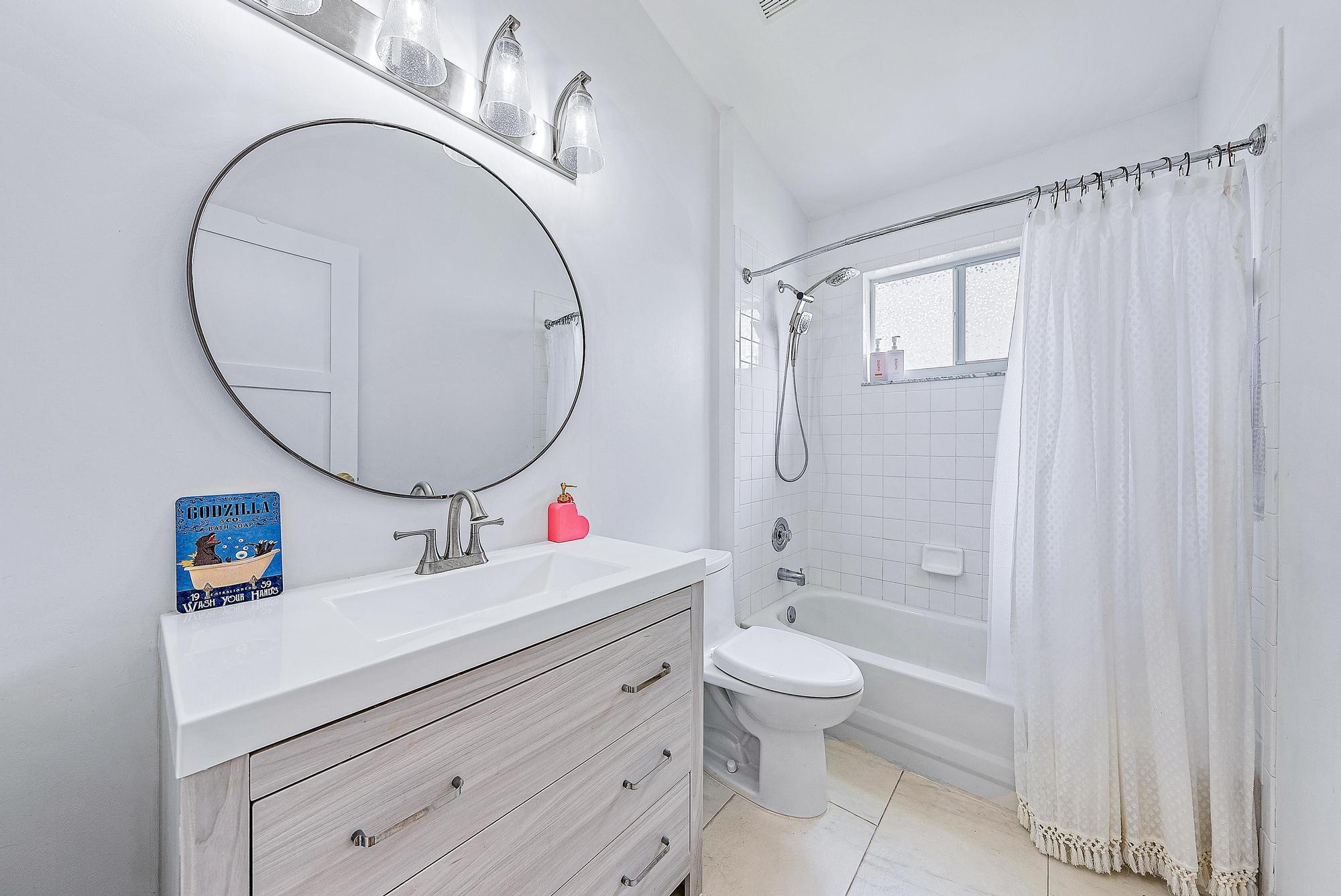 BENT TREE - Residential